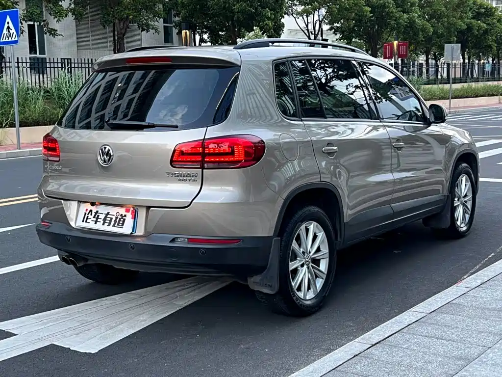 Volkswagen Tiguan 2016 — фото 2