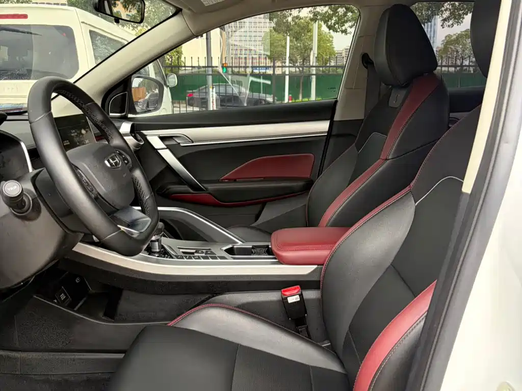 Geely Binyue 2021