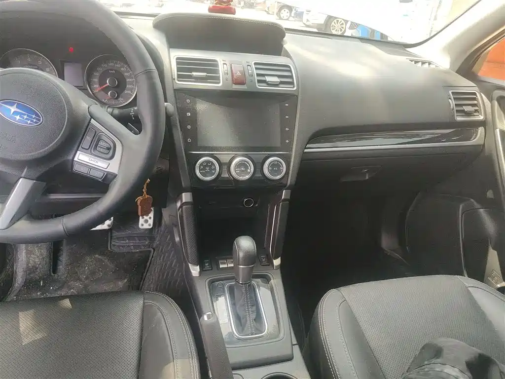 Subaru Forester 2016 — фото 13
