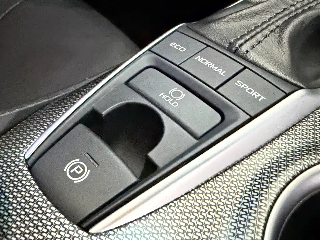 Toyota Camry 2024 — фото 14