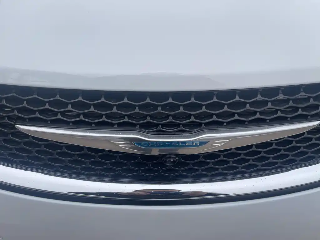 Chrysler Grand Voyager PHEV 2025 — фото 12