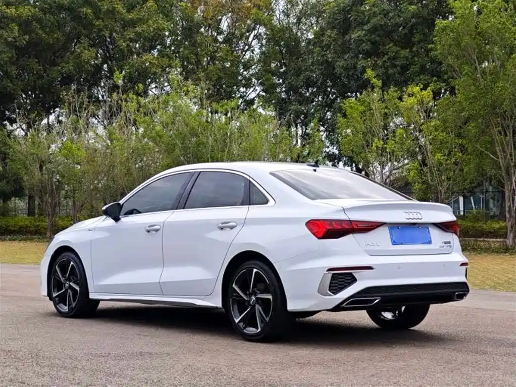 Audi A3 2022 — фото 10