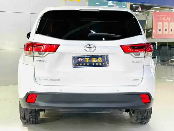 Toyota Highlander 2021