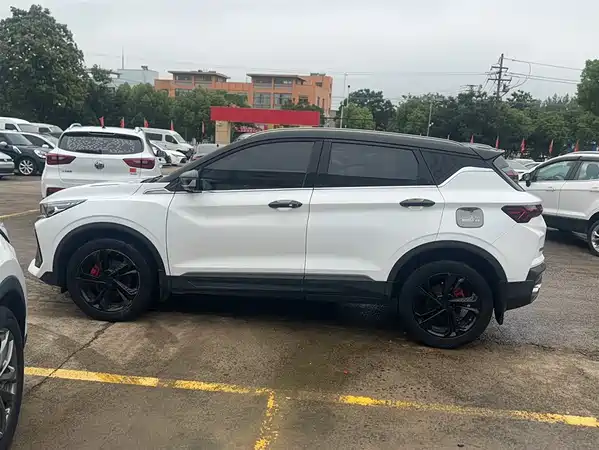 Geely Binyue 2022
