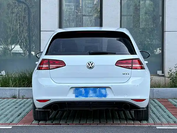 Volkswagen Golf GTI 2016