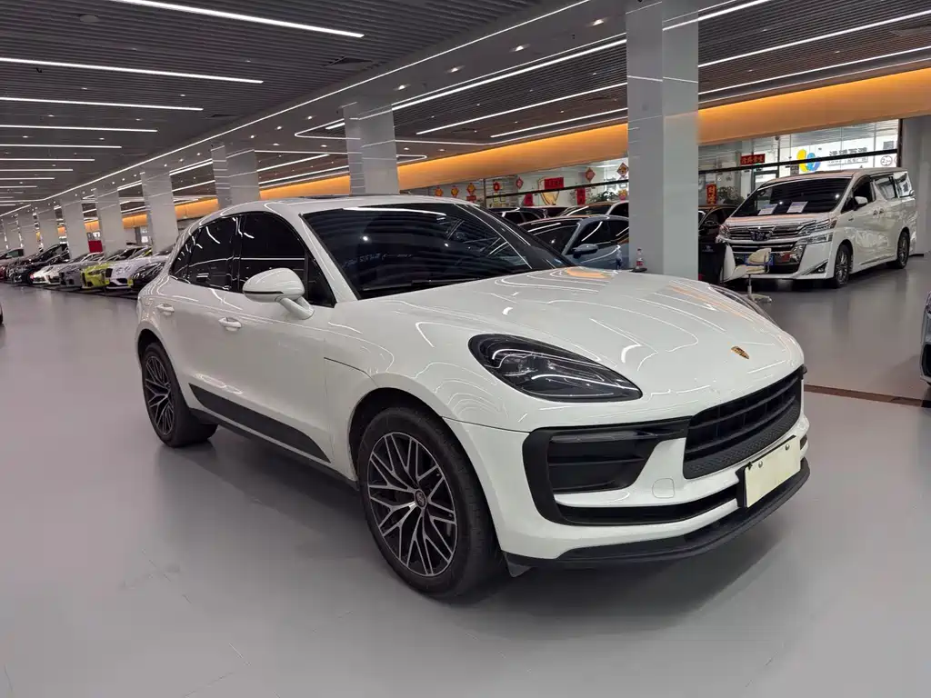 Porsche Macan 2023 — фото 3