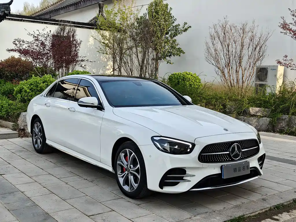 Mercedes-Benz E-Class 2022 — фото 3