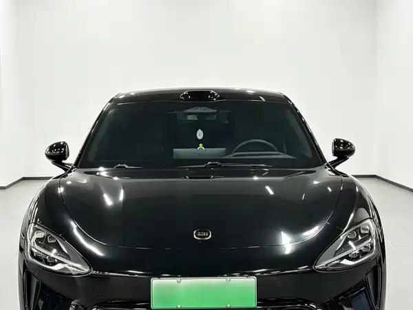 Xiaomi SU7 2025