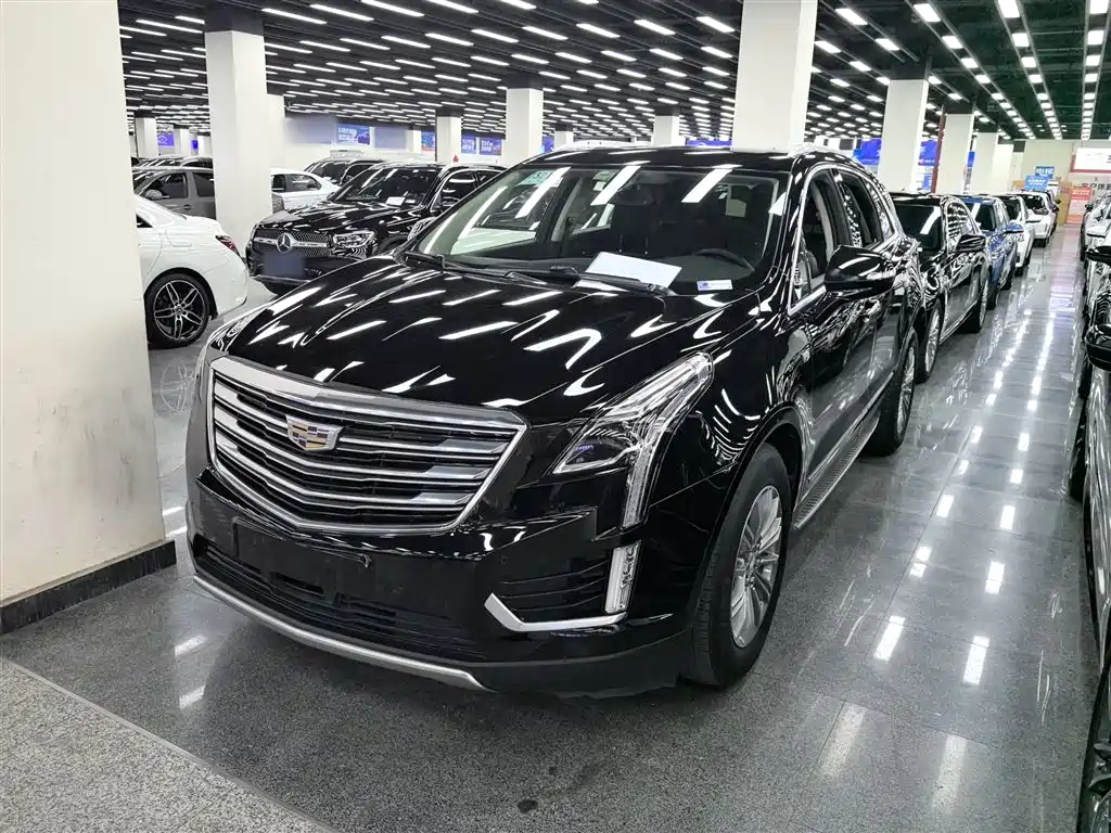 Cadillac XT5 2017 — фото 1