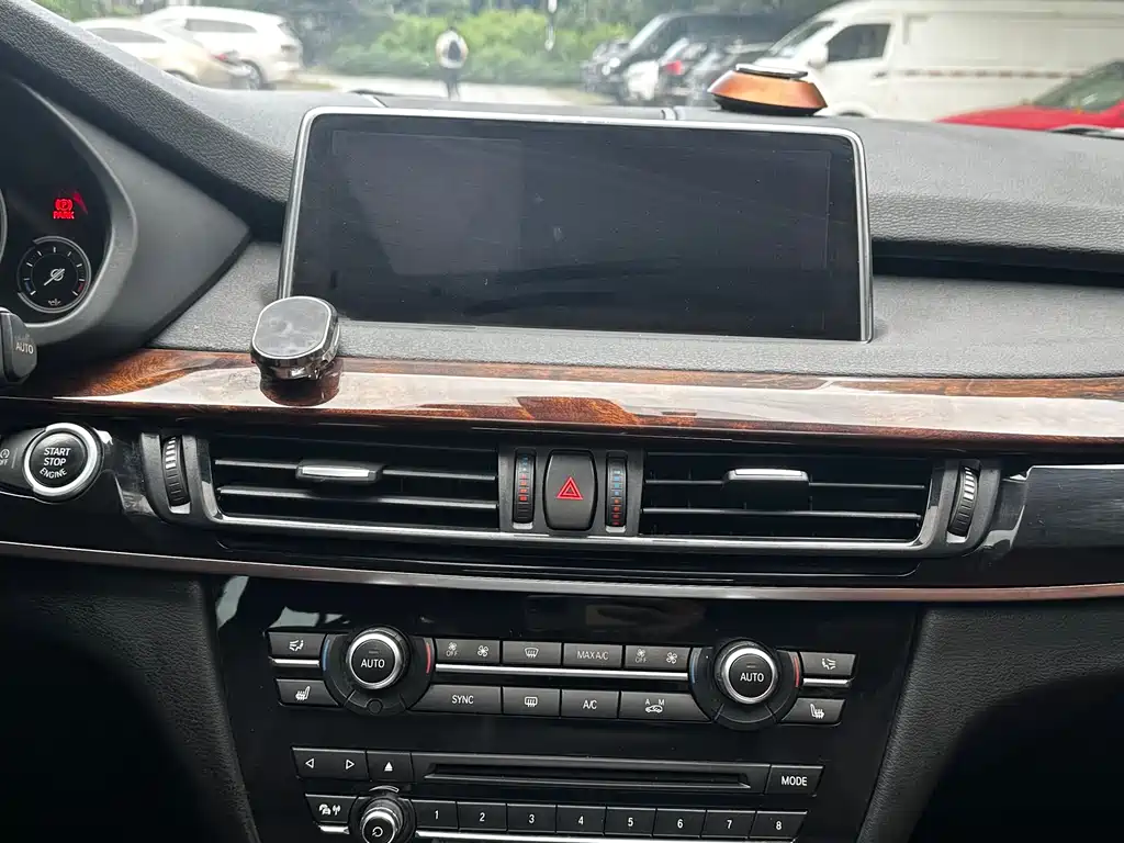 BMW X5 2018 — фото 13