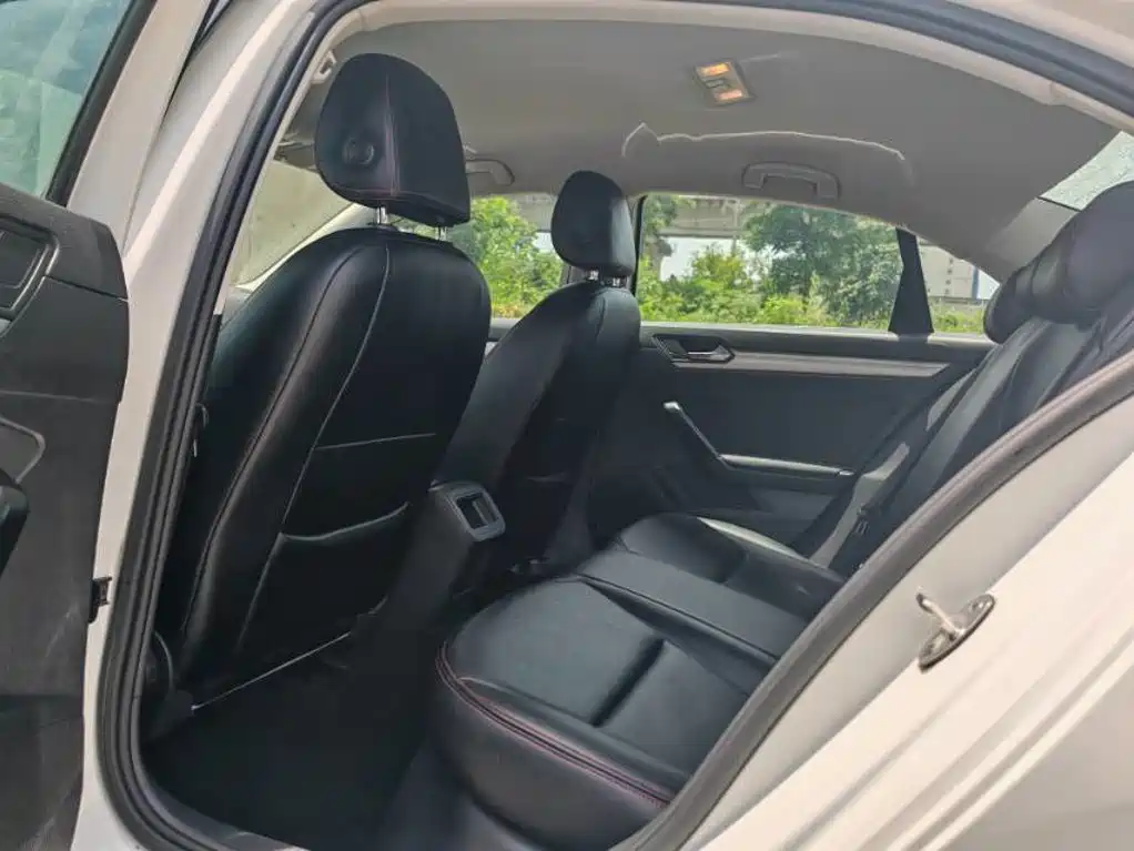 Volkswagen Lamando 2015