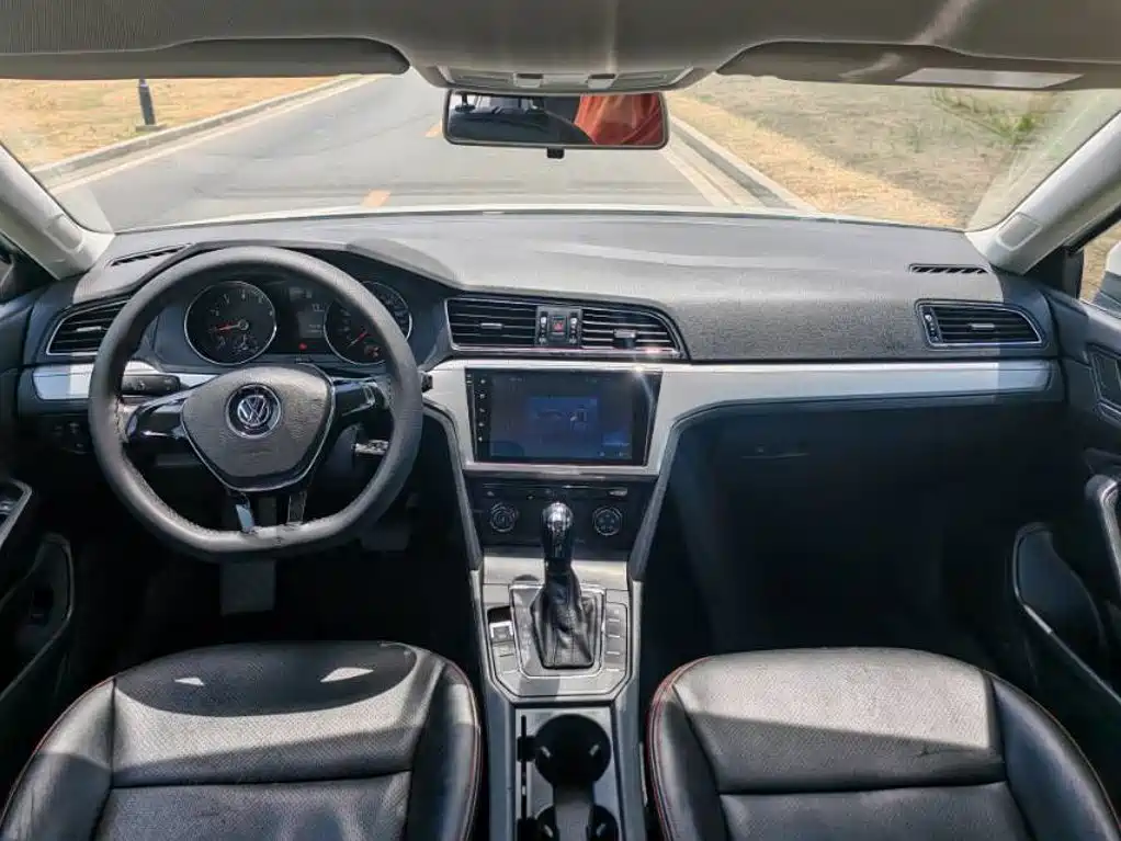 Volkswagen Lamando 2015