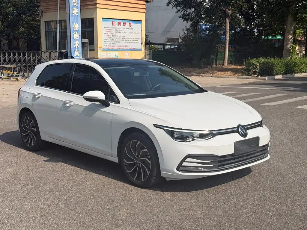 Volkswagen Golf 2021