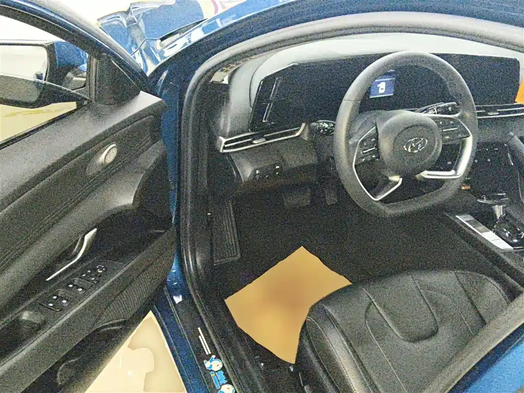 Hyundai Elantra 2021 — фото 16