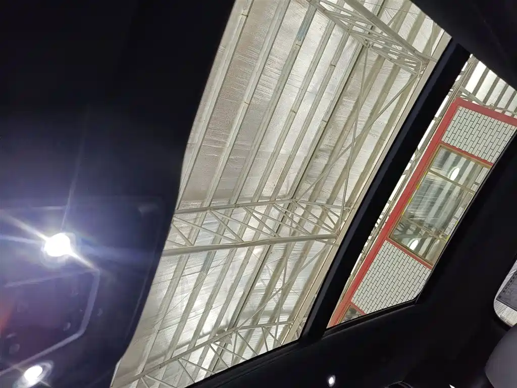 BYD L DM-i 2025 — фото 18