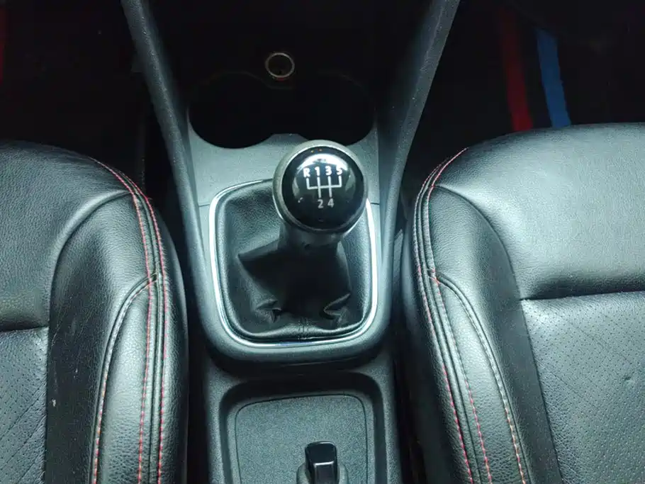 Volkswagen Polo 2015 — фото 16