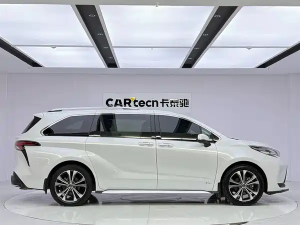 Toyota Granvia 2024