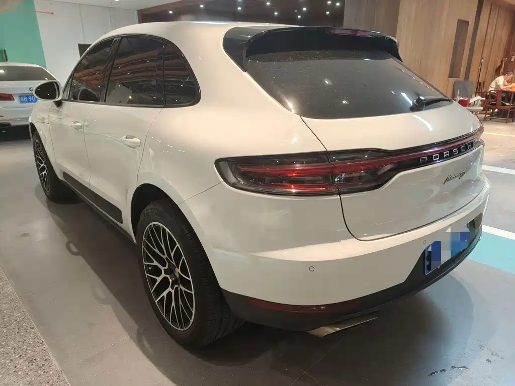 Porsche Macan 2019 — фото 11