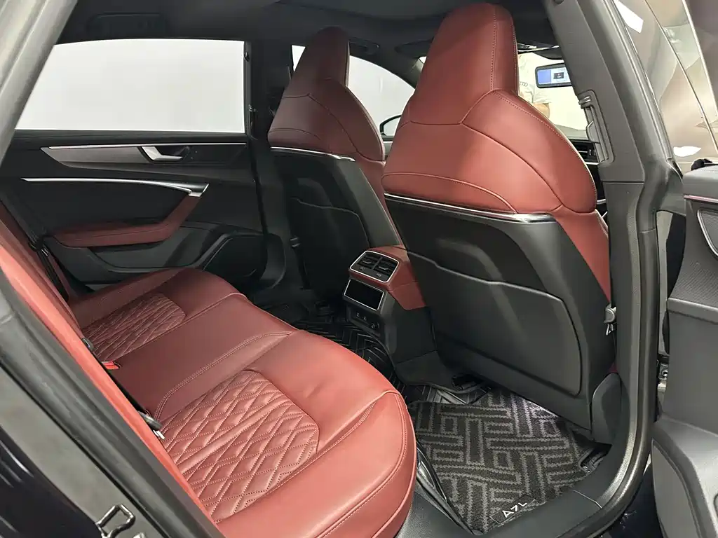 Audi A7L 2025 — фото 16
