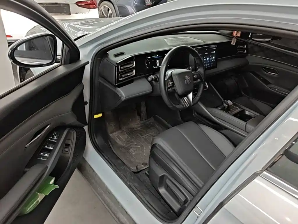 BYD Qin L 2025 — фото 16