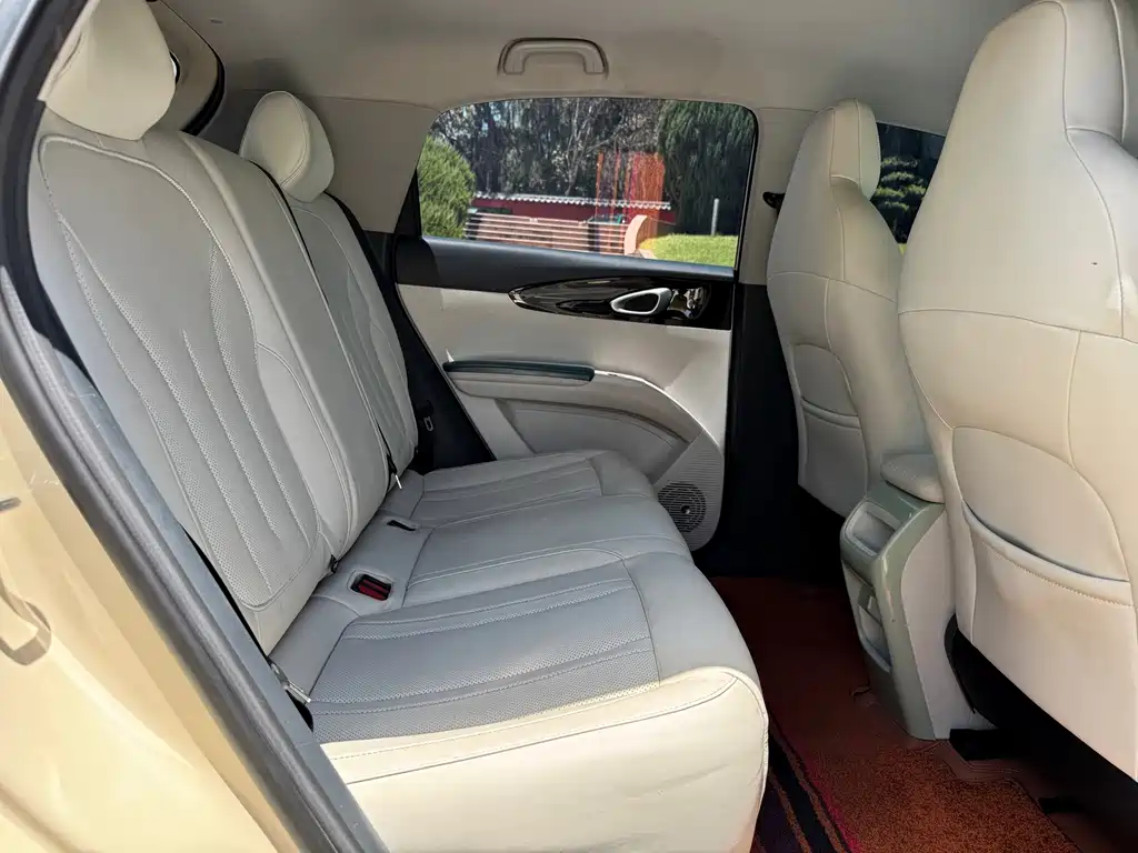 Geely Galaxy Starwish 2025 — фото 17
