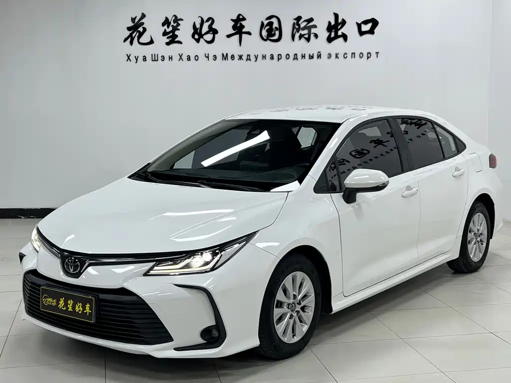 Toyota Corolla 2023 — фото 1