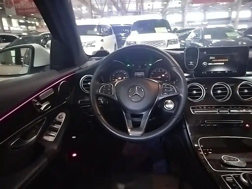 Mercedes-Benz GLC 2016 — фото 11