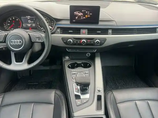 Audi A4L 2017