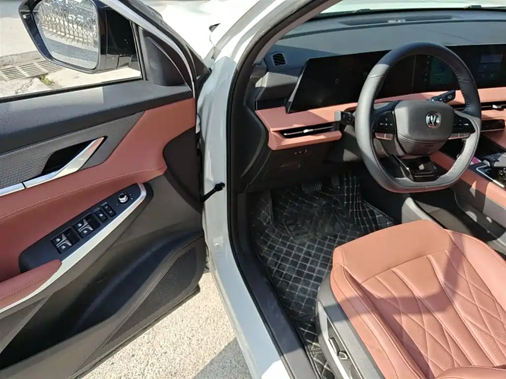 Changan CS75 PLUS 2025 — фото 16