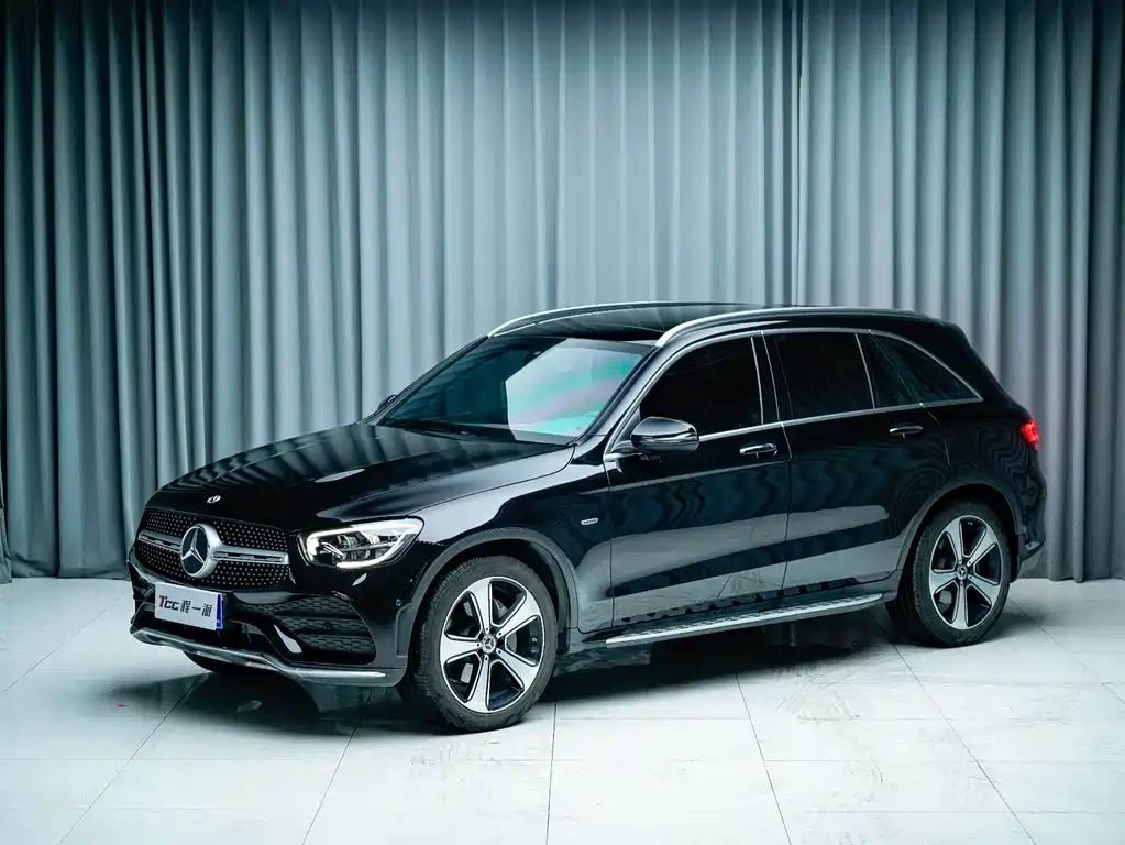 Mercedes-Benz GLC 2022 — фото 1