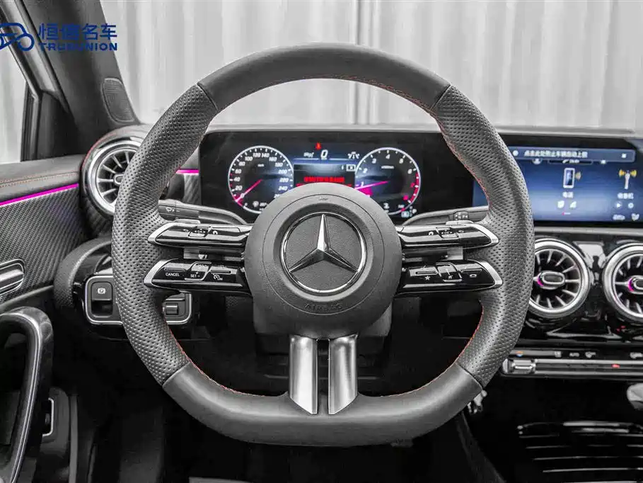 Mercedes-Benz A-Class 2024 — фото 17