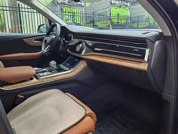 Audi Q7 2025
