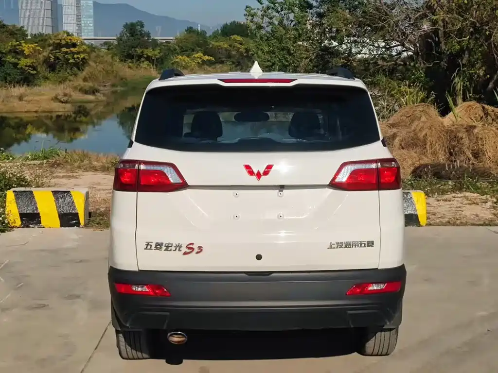 Wuling Hongguang S3 2019 — фото 9