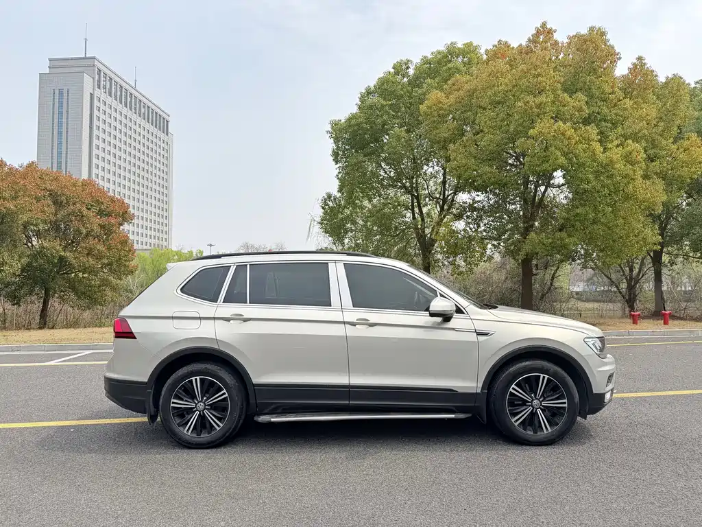 Volkswagen Tiguan L 2019 — фото 4