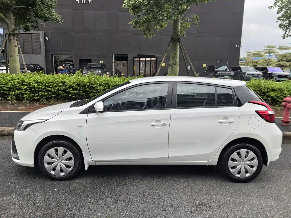 Toyota Yaris L 2020