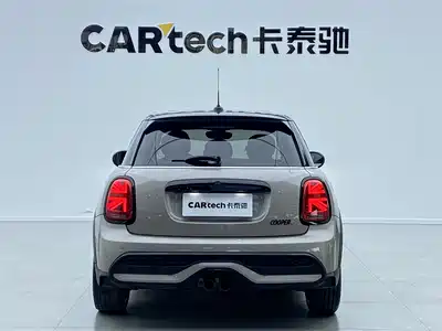 MINI MINI 2023