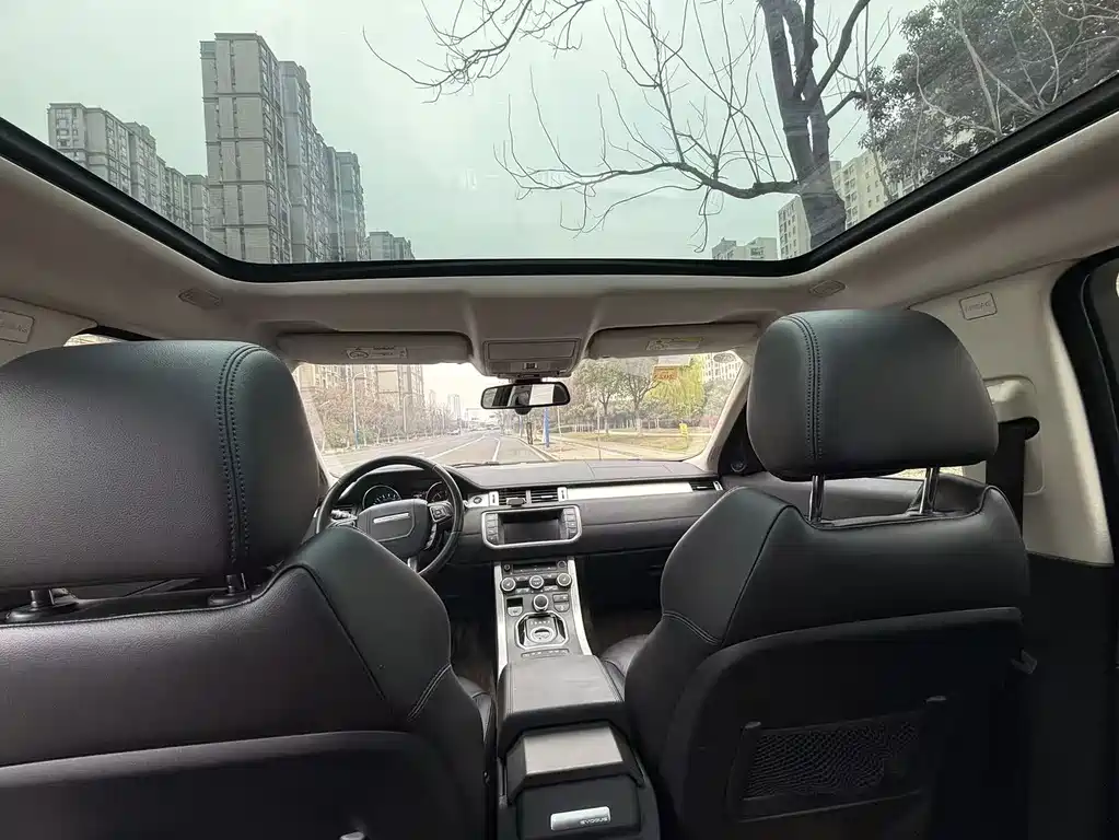 Land Rover Evoque 2015 — фото 15