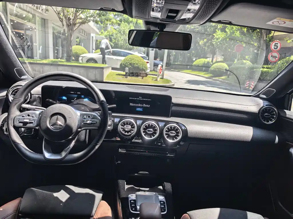 Mercedes-Benz A-Class 2019 — фото 8