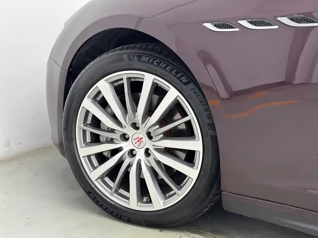 Maserati Ghibli 2015 — фото 51