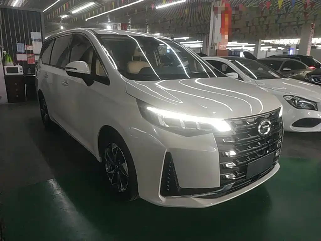 GAC Trumpchi M6 2022 — фото 4