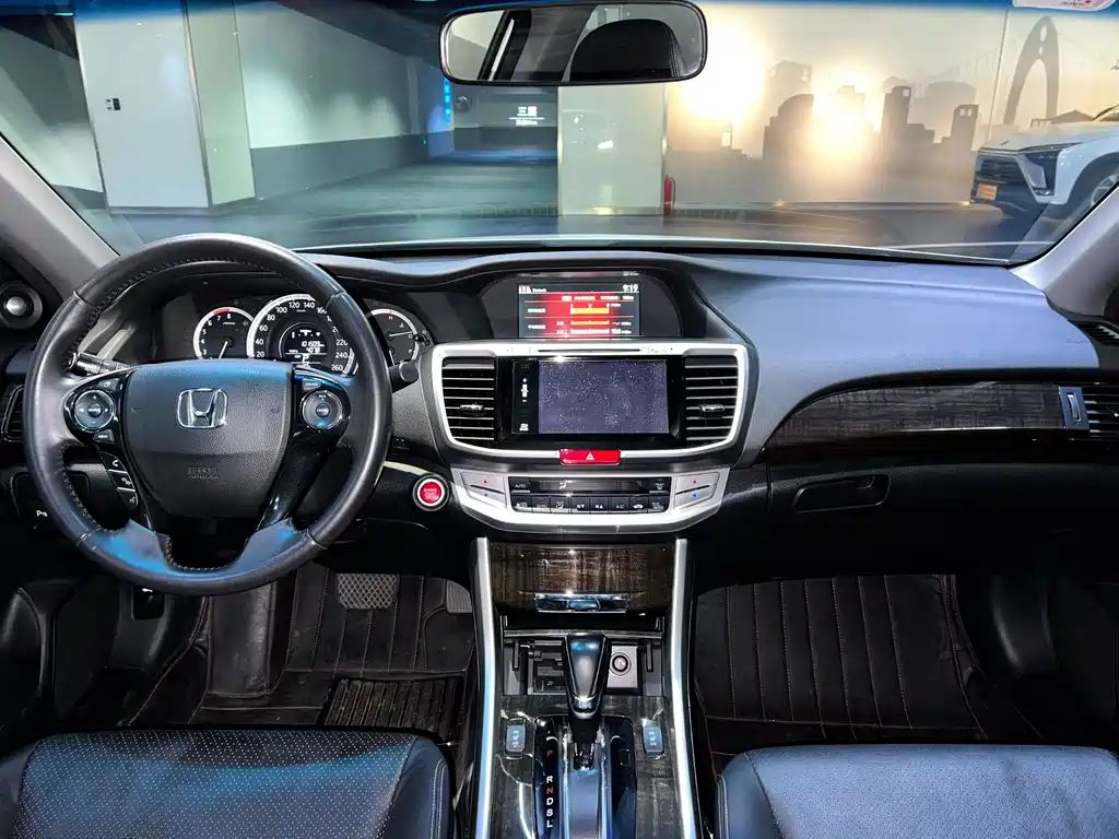 Honda Accord 2014 — фото 17