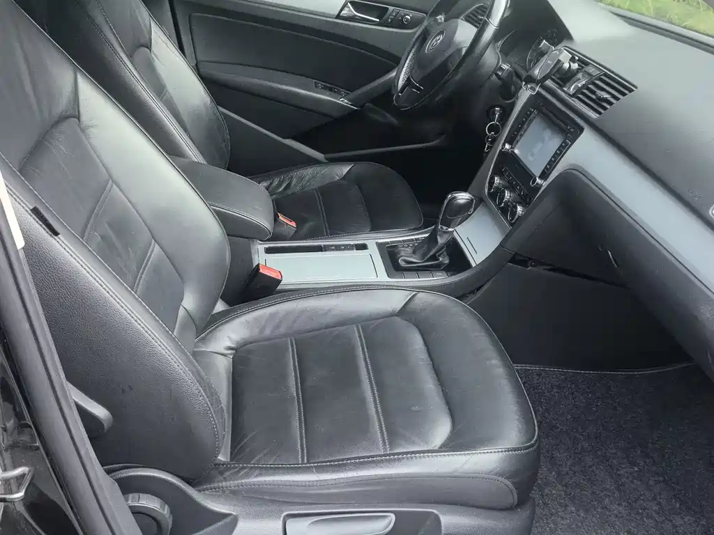 Volkswagen Passat 2015 — фото 17