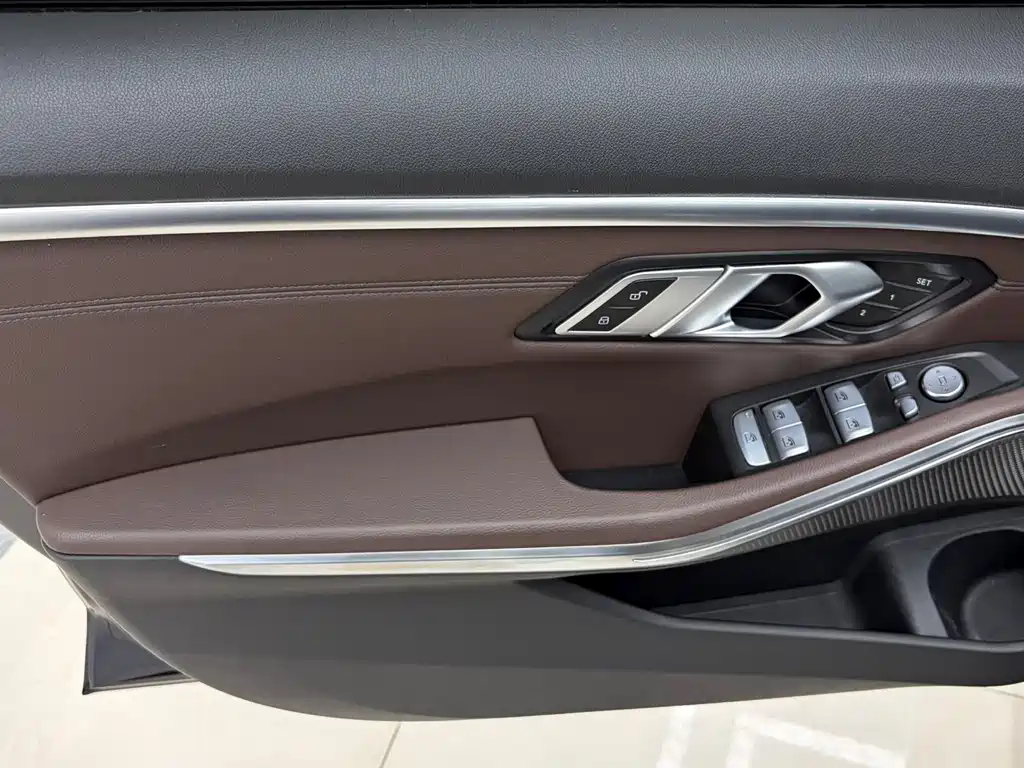 BMW 3 Series 2023