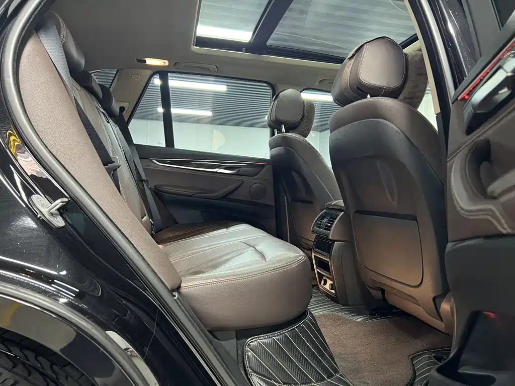 BMW X5 2018 — фото 10