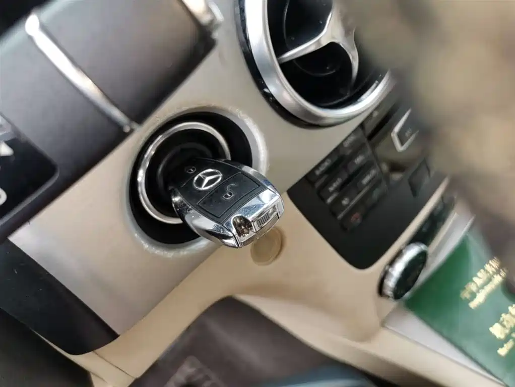 Mercedes-Benz GLK-Class 2015 — фото 17
