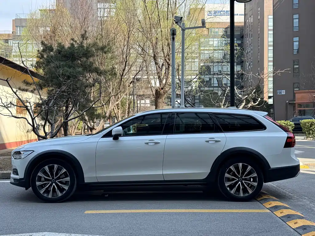 Volvo V90 2021 — фото 4