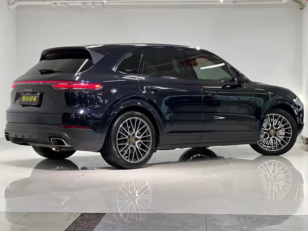 Porsche Cayenne 2018 — фото 8
