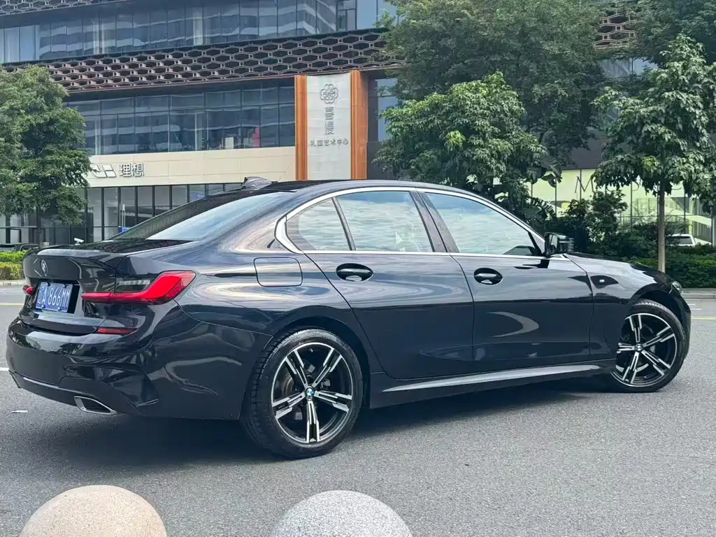 BMW 3 Series 2021