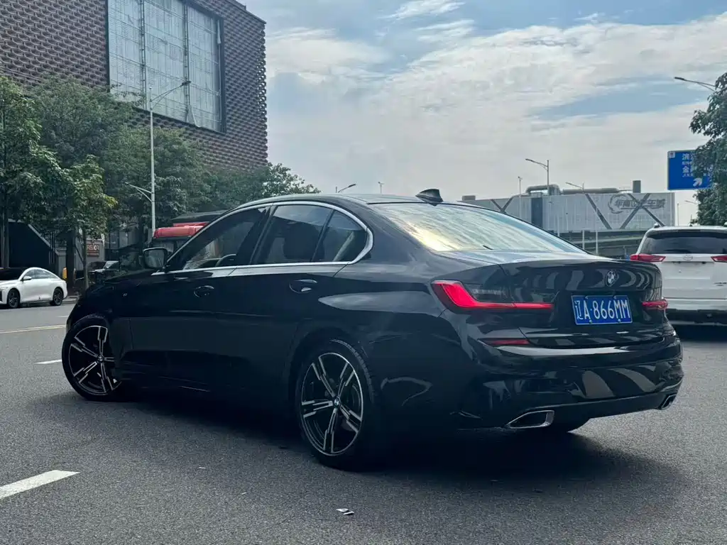 BMW 3 Series 2021