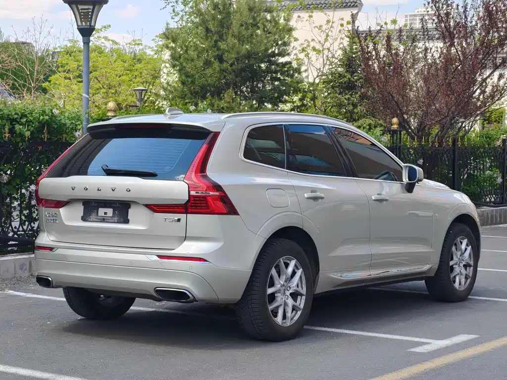 Volvo XC60 2019 — фото 7